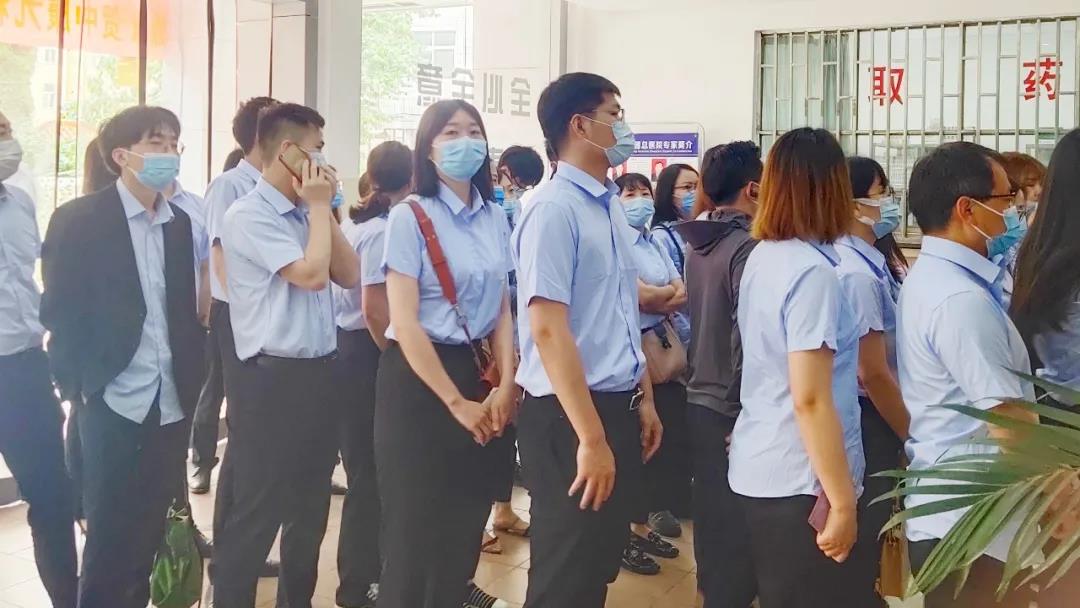 接種新冠疫苗 共筑免疫長(zhǎng)城 