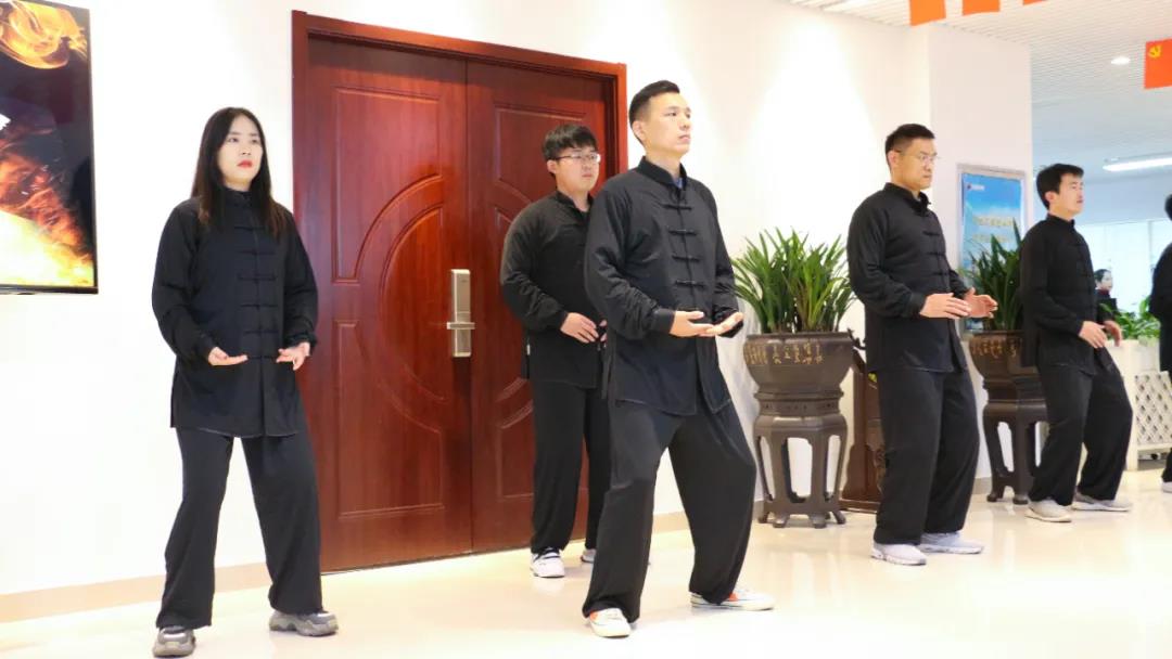 榮盛科技集團組織開展健身氣功「八段錦」訓(xùn)練活動